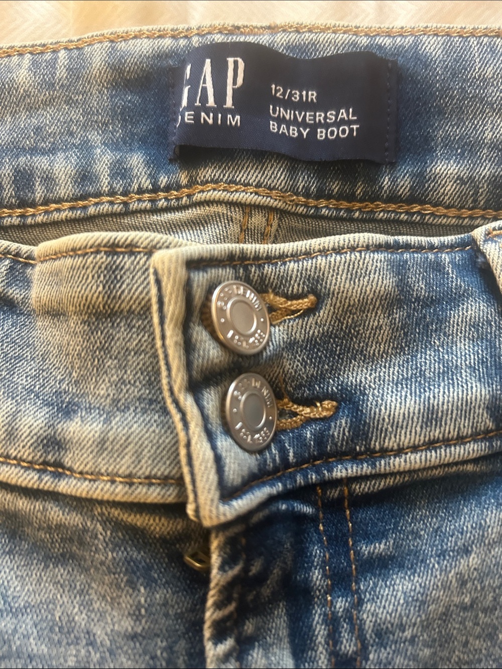 GAP Sz 12/31 Regular Universal Baby Boot Light Wash Jeans